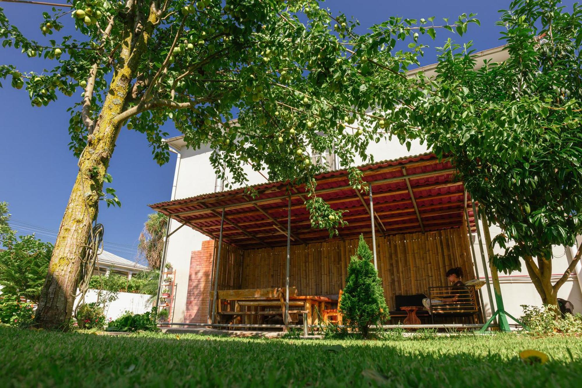 Senima'S Paradise Batumi Luaran gambar