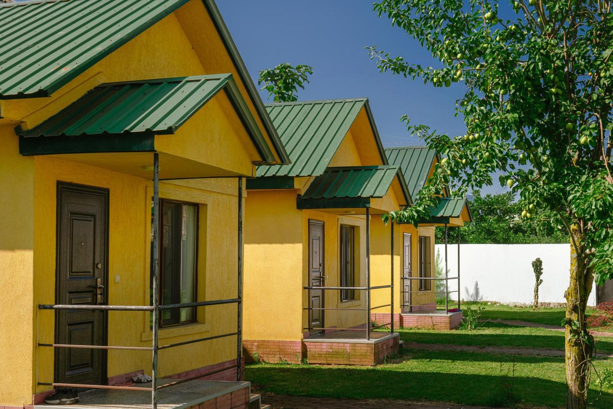 Senima'S Paradise Batumi Luaran gambar